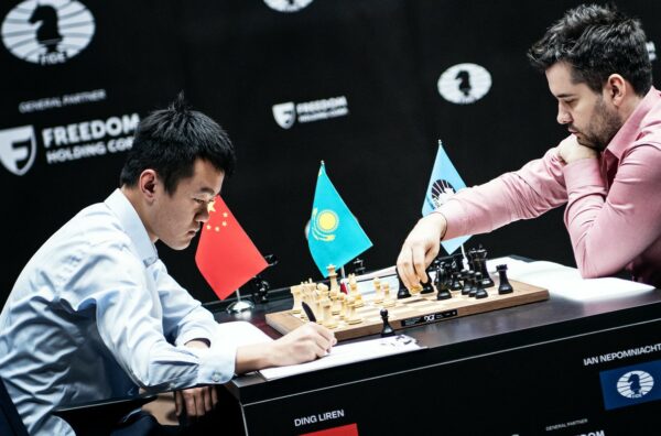 FIDE World Championship Match: Ισόπαλη η 8η παρτίδα