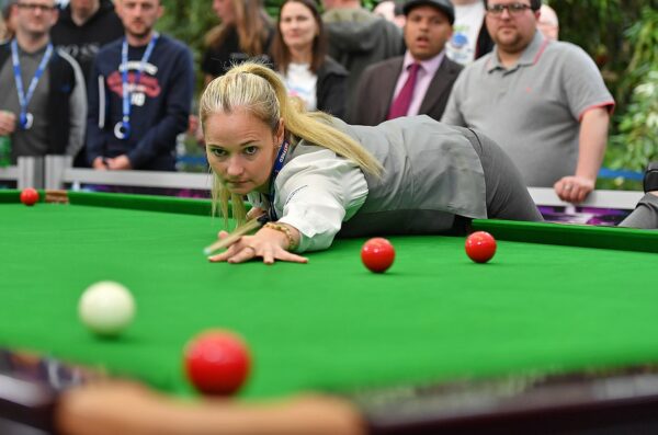 World Snooker Tour: Ανέκτησε την επαγγελματική της κάρτα η Ριάνε Έβανς