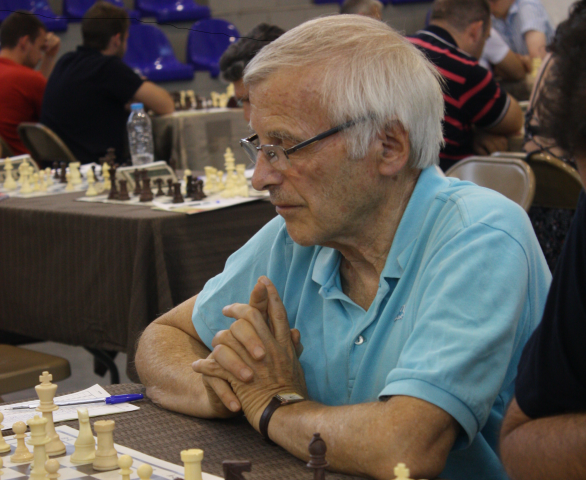 Η Ικαρία αποχαιρετά τον σπουδαίο σκακιστή της Νίκο Ξενάκη